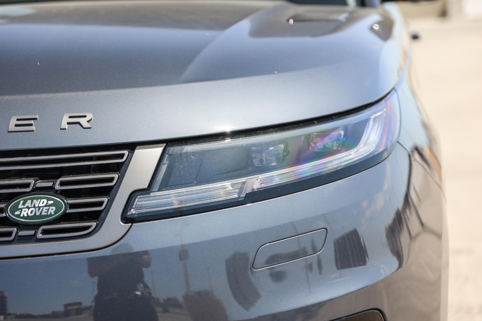 2025 Land Rover Range Rover Sport SE photo 9