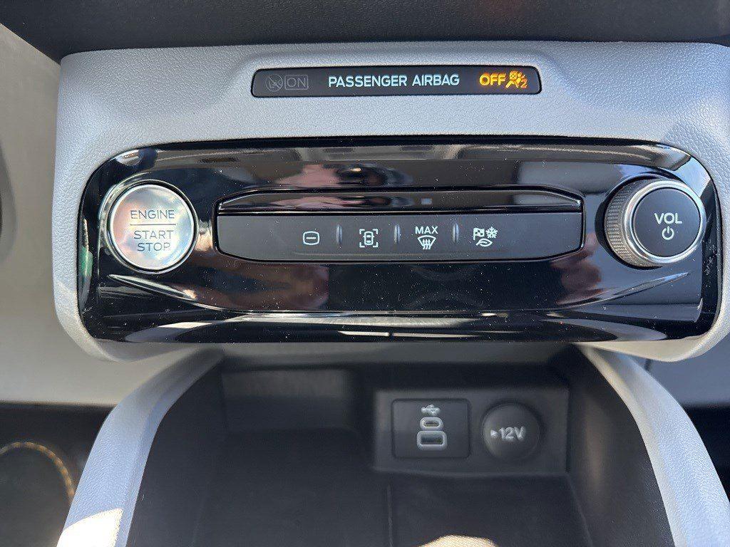 2025 Ford Escape Plug-In Hybrid photo 36
