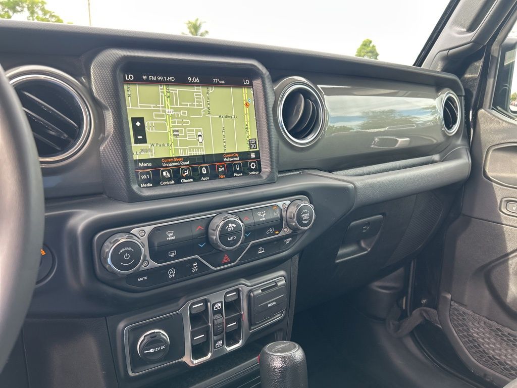 2023 Jeep Gladiator Overland photo 11