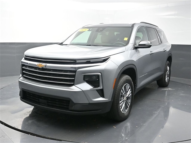 2025 Chevrolet Traverse LT's photo