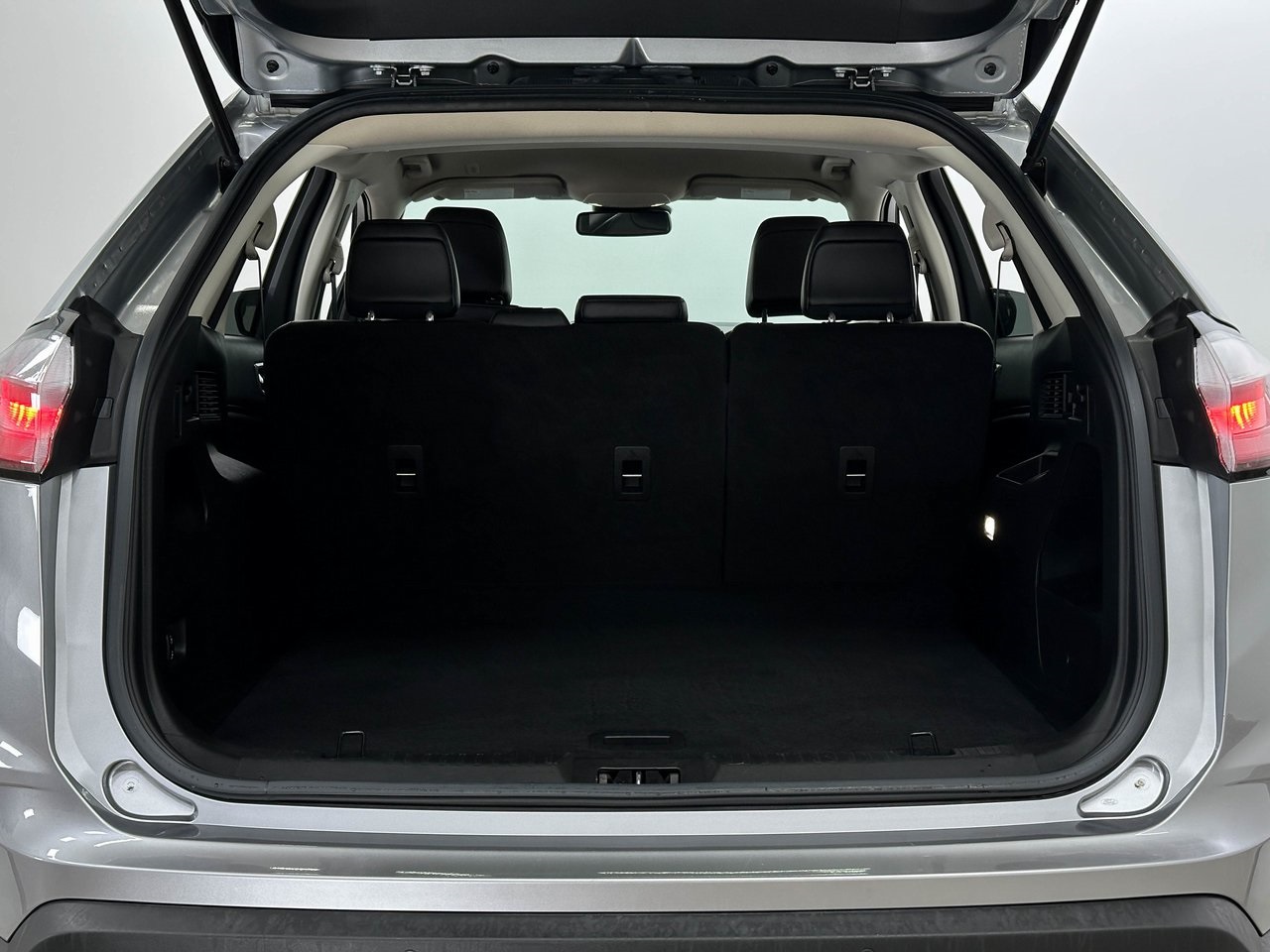 2023 Ford Edge SEL photo 15