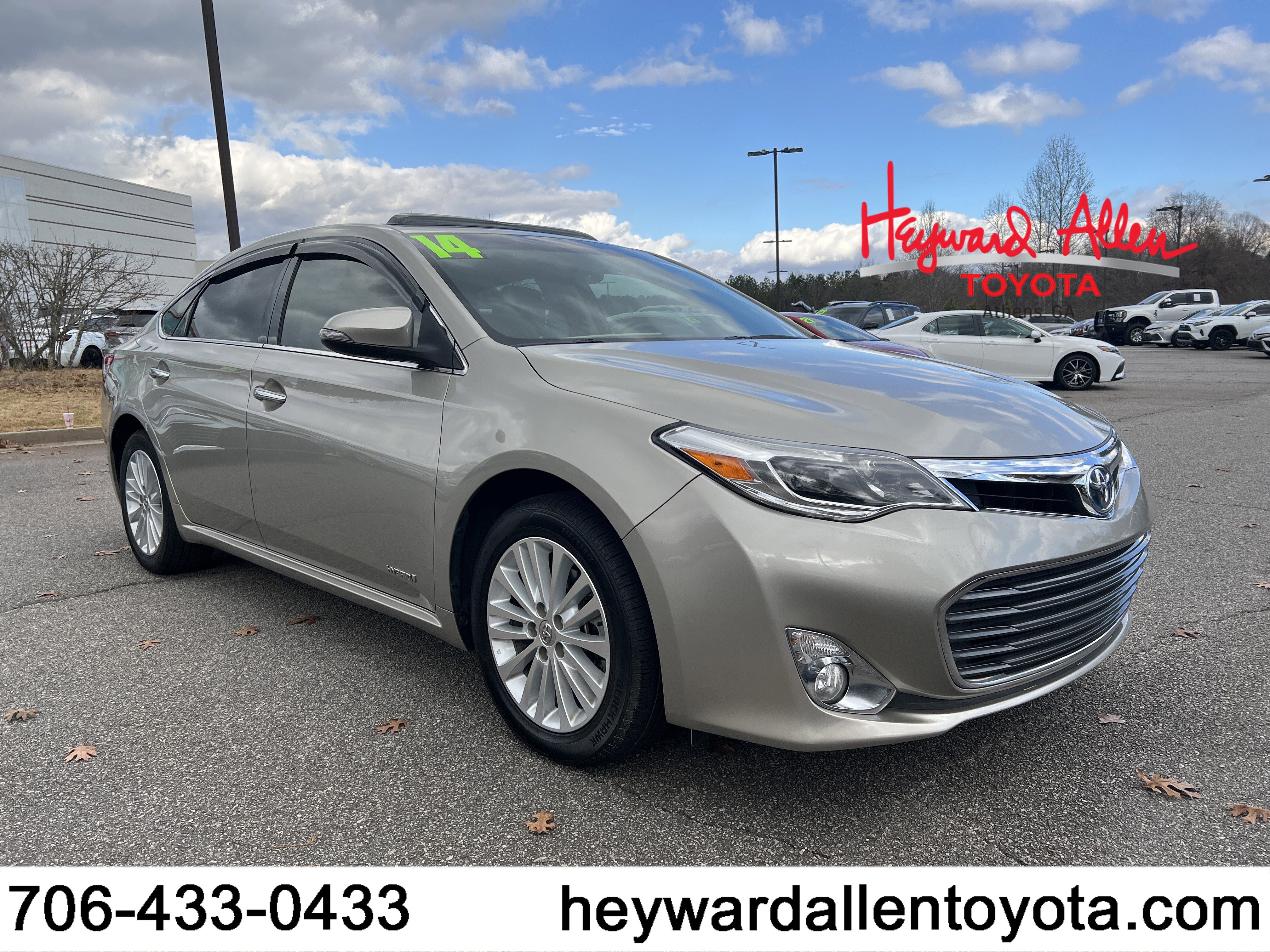 2014 Toyota Avalon XLE Touring Hybrid's photo
