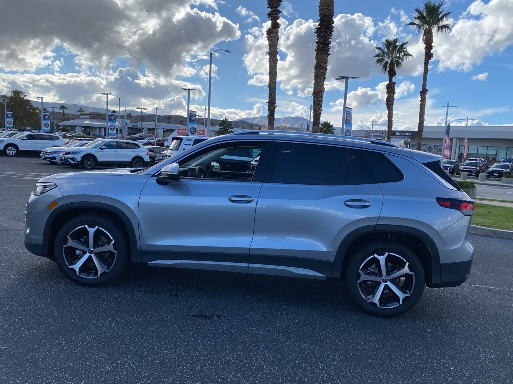 2026 Volkswagen Tiguan SE photo 4