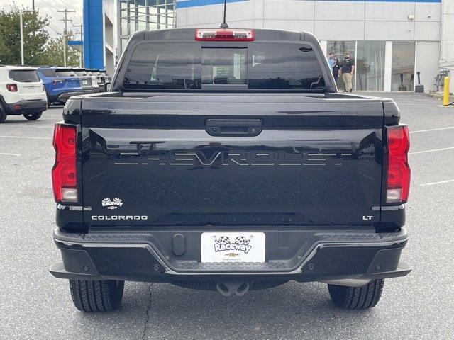 2024 Chevrolet Colorado LT photo 6