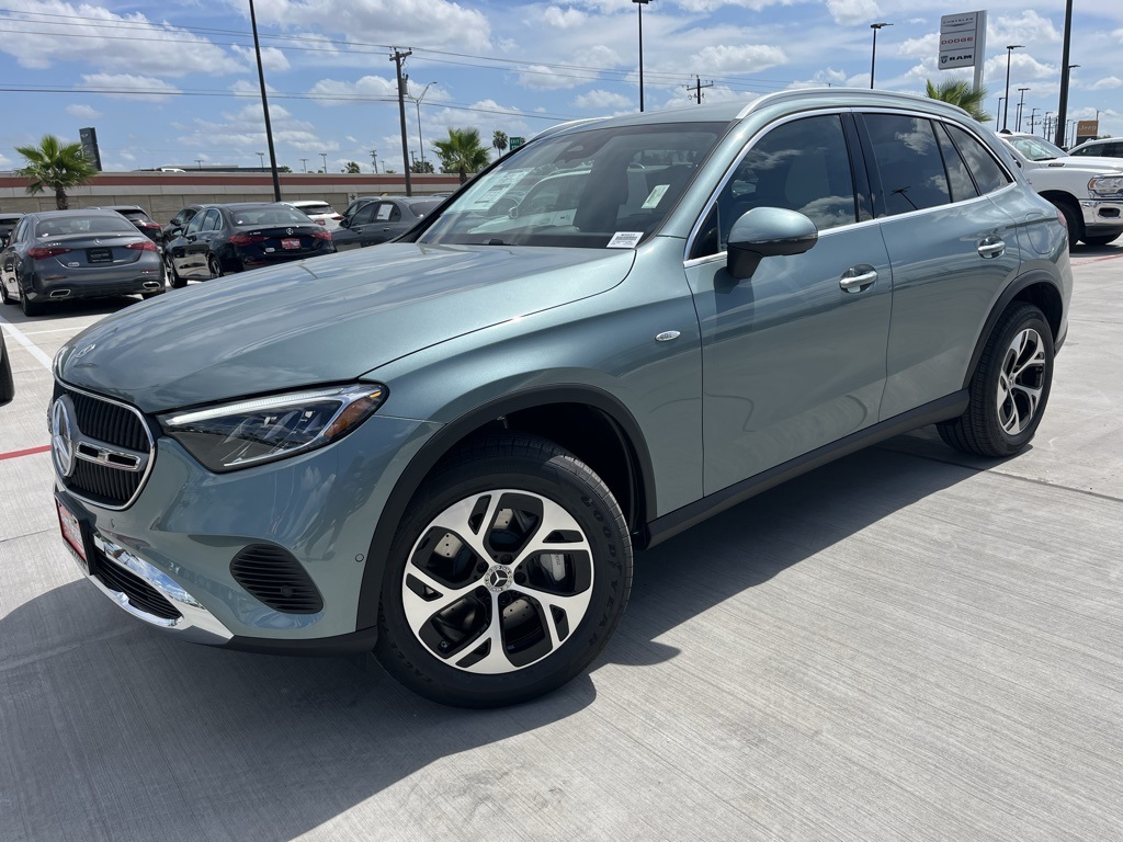 2025 Mercedes Benz GLC 350e 4MATIC photo 3