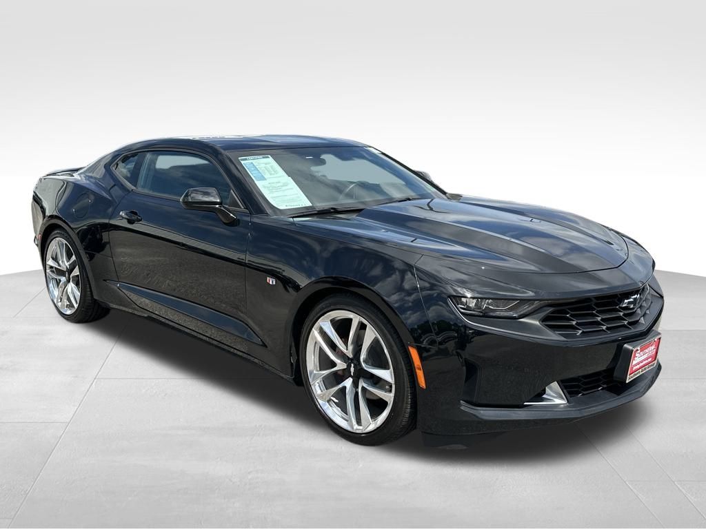 2021 Chevrolet Camaro 1LT photo 3