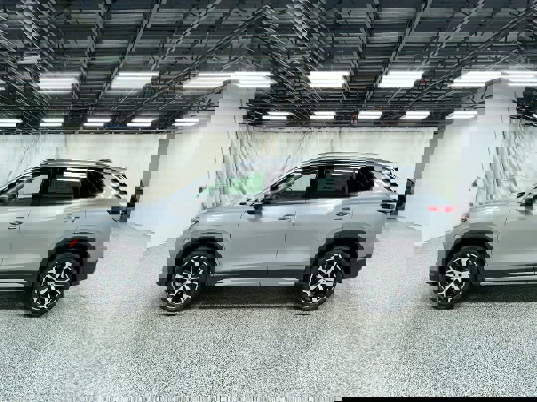 2025 Volkswagen Tiguan SE photo 4