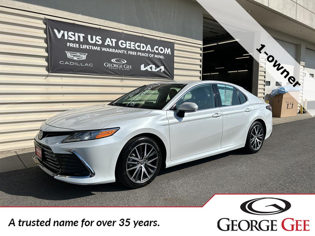 2024 Toyota Camry XLE's photo