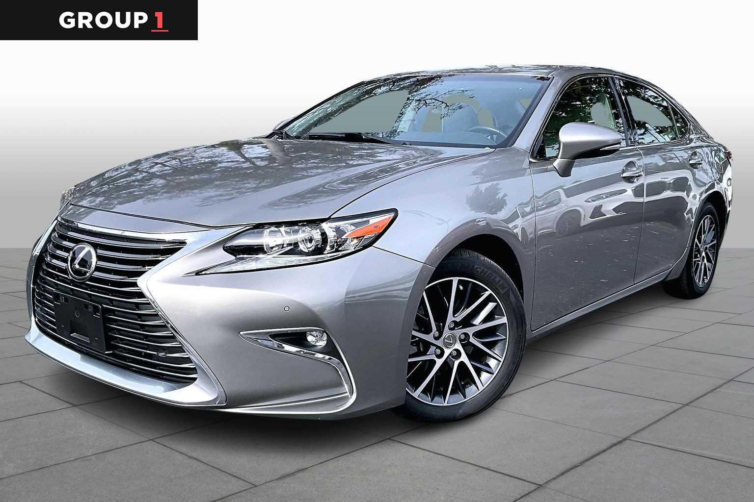 2016 Lexus ES 350's photo