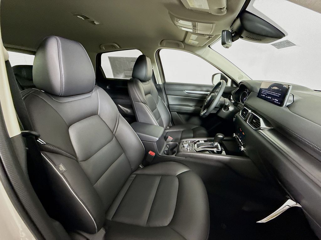 2025 Mazda CX-5 2.5 Select photo 26