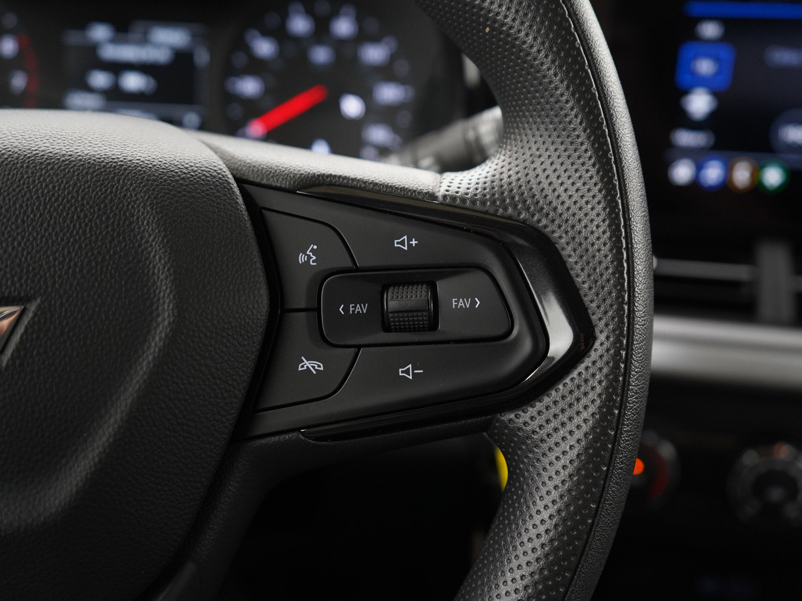 2024 Chevrolet Trax LS photo 26