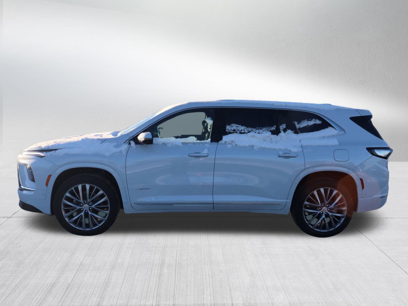 2026 Buick Enclave Avenir photo 3