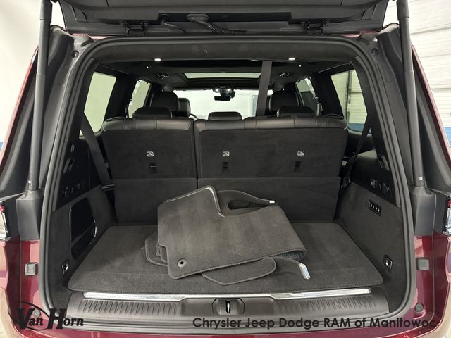 2022 Jeep Grand Wagoneer Series II's photo