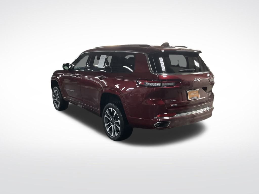 2023 Jeep Grand Cherokee Overland photo 3