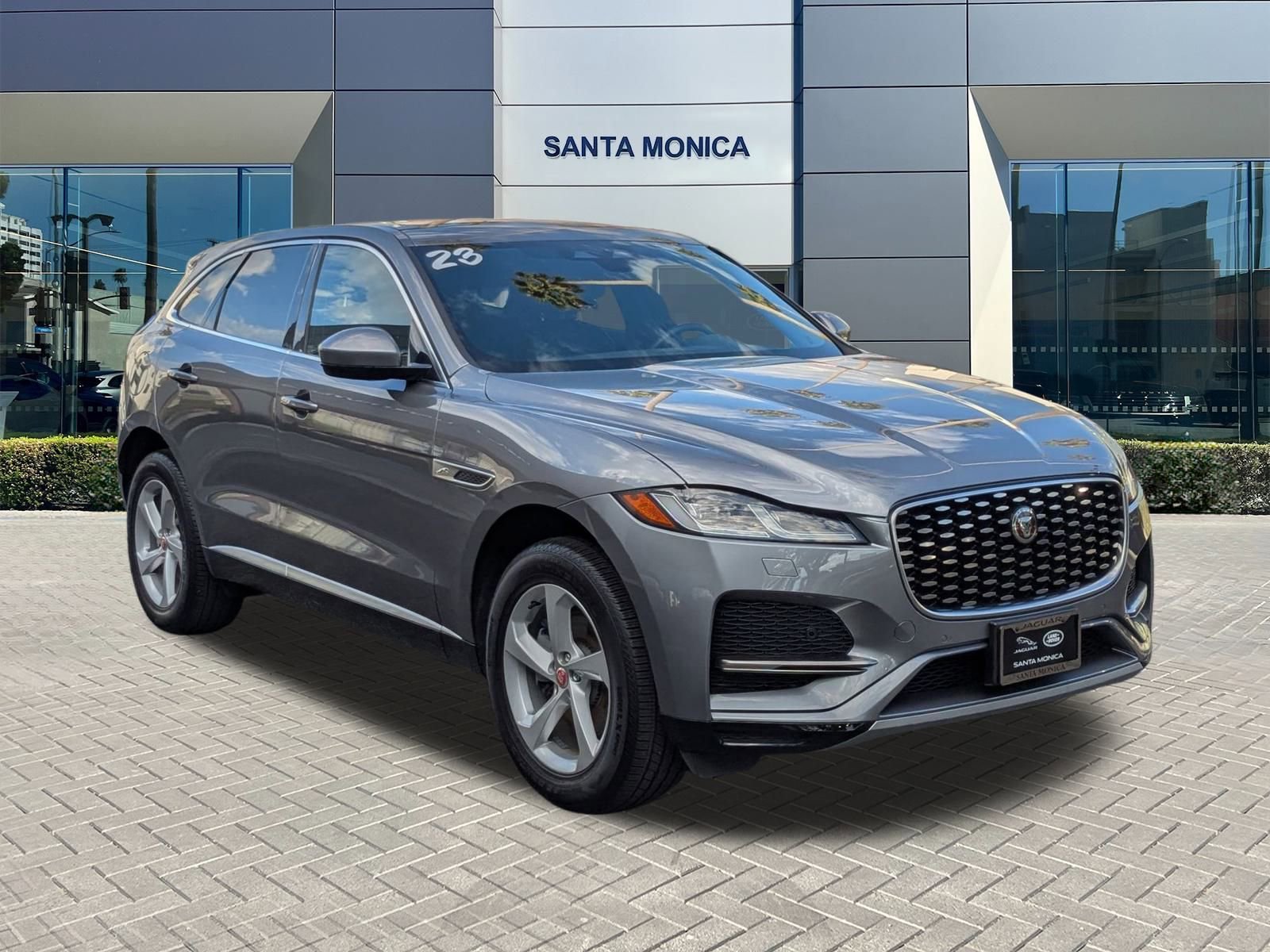 2023 Jaguar F-PACE P250 S photo 3