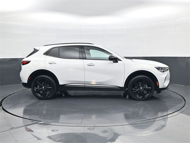 2022 Buick Envision Essence photo 4