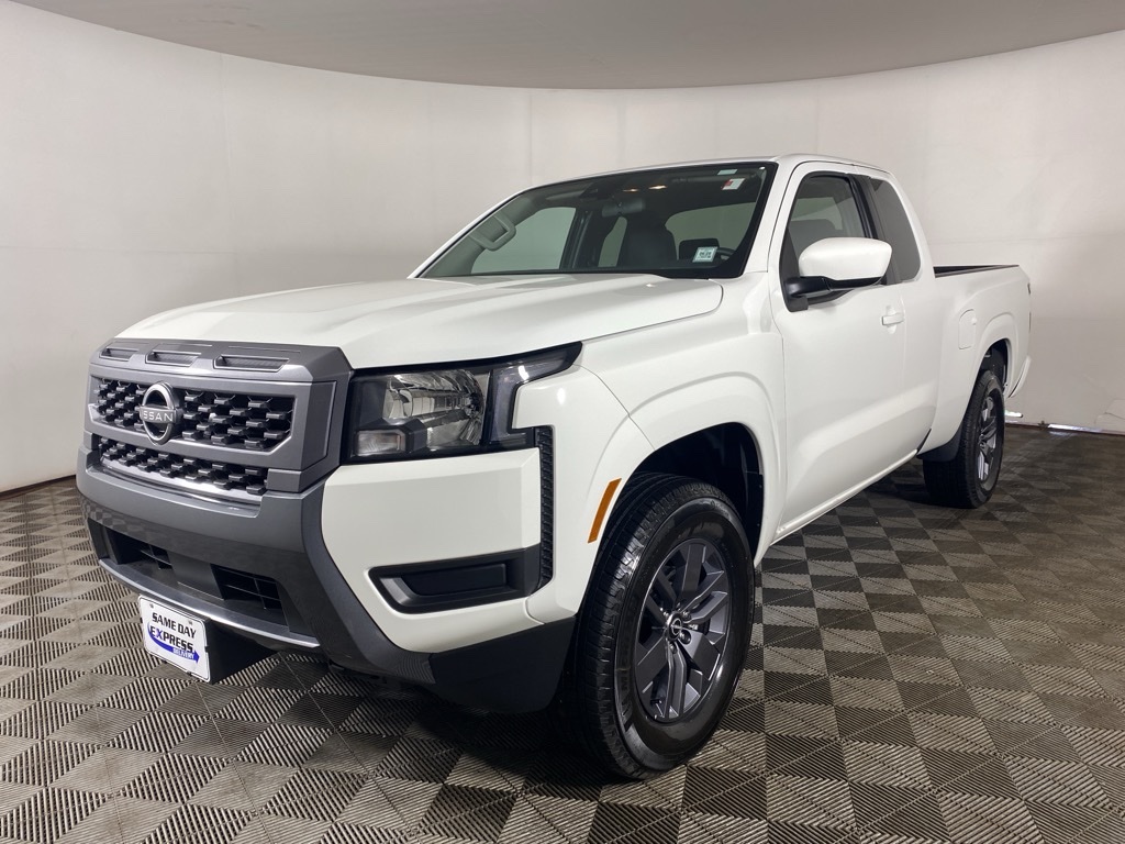 2025 Nissan Frontier SV photo 3