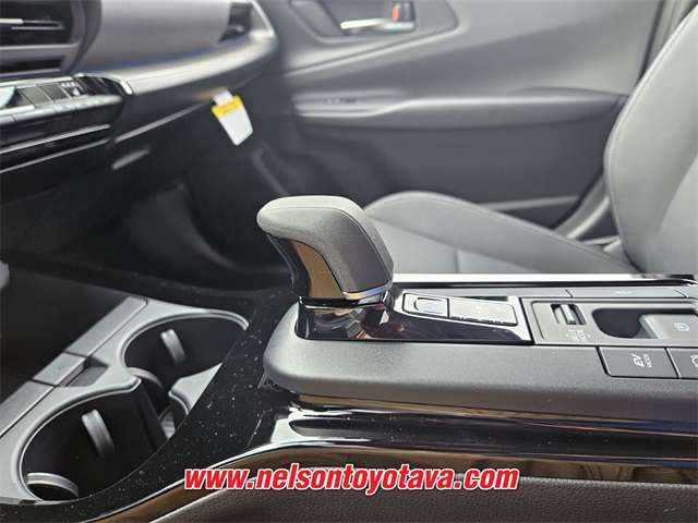 2025 Toyota Prius XLE photo 11