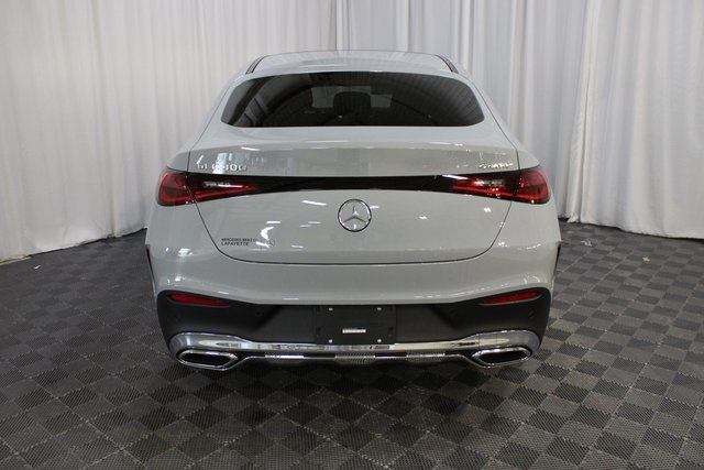 2025 Mercedes Benz GLC 300 4MATIC photo 5