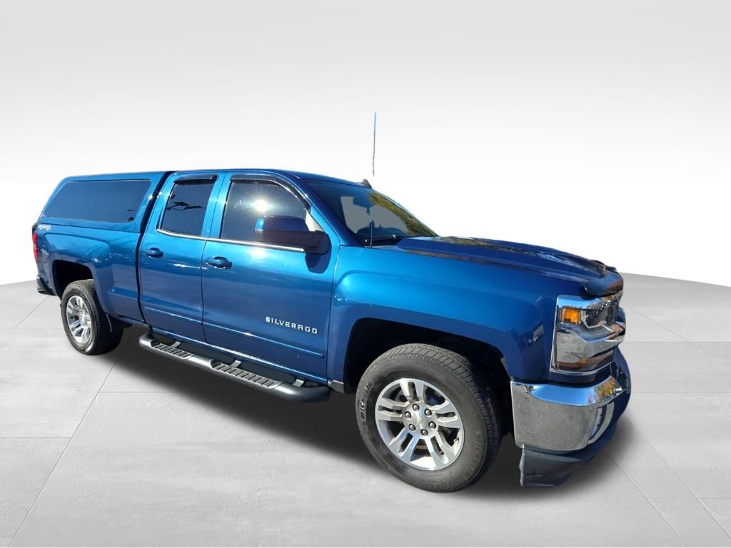 2017 Chevrolet Silverado 1500 LT photo 4
