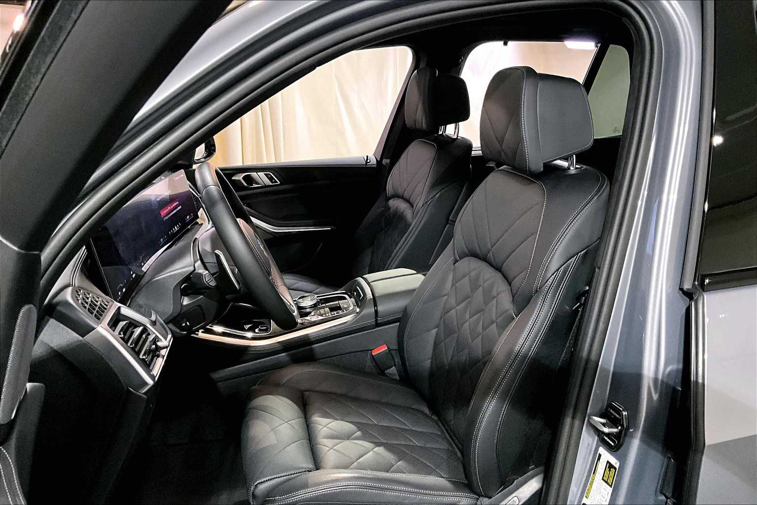 2025 Bmw X5 M60i photo 8