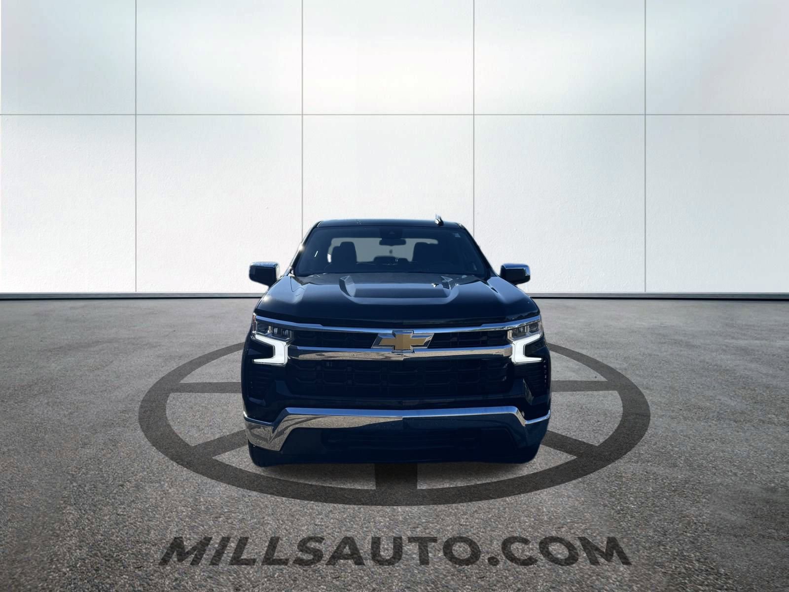 Used 2025 Chevrolet Silverado 1500 LT with VIN 1GCUKDED4SZ118596 for sale in Baxter, Minnesota