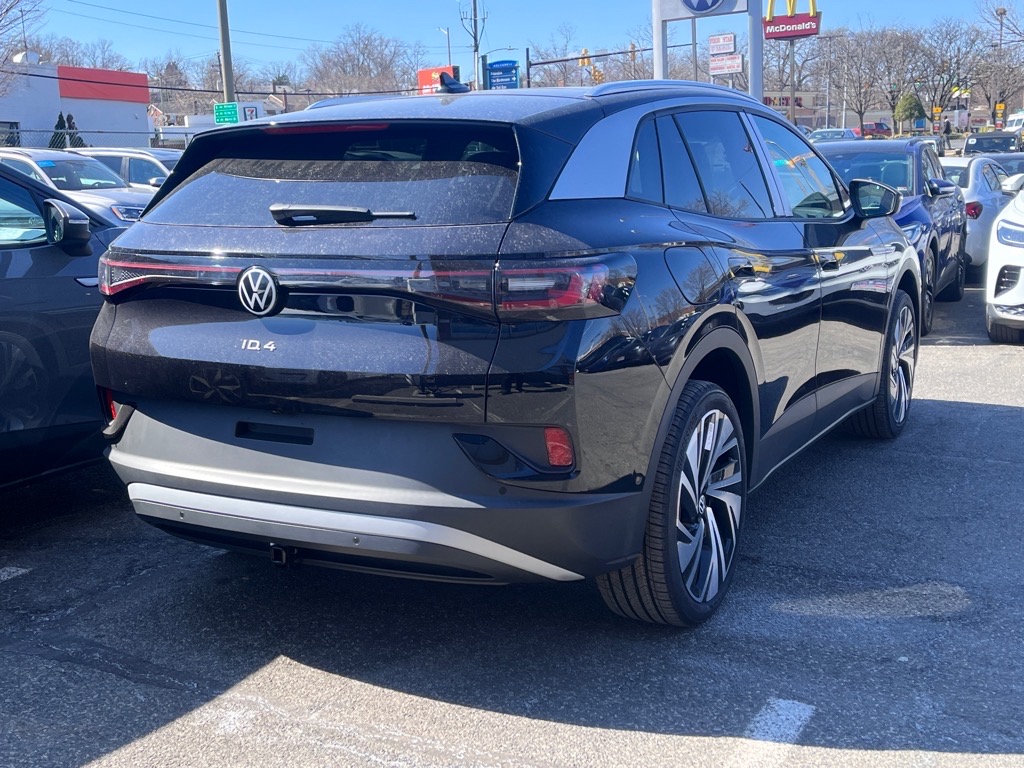 2025 Volkswagen ID.4 Pro Plus photo 3