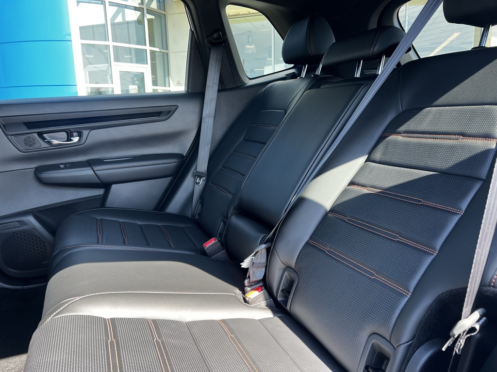 2026 Honda CR-V Hybrid Sport-L photo 4
