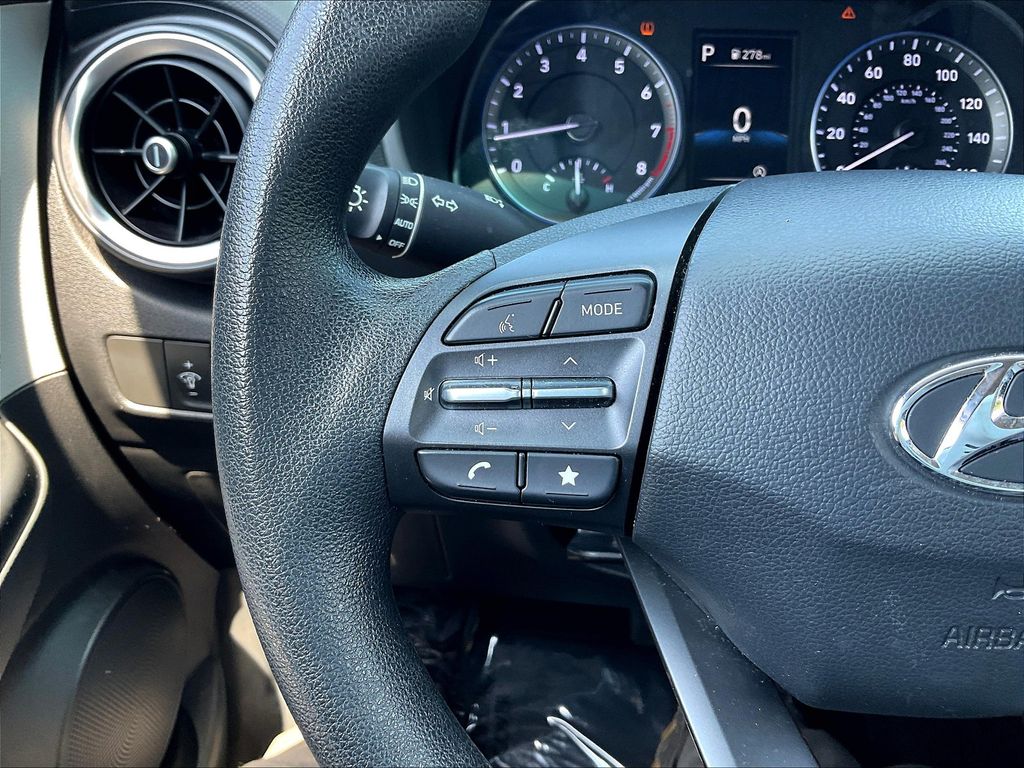 2023 Hyundai Kona SEL photo 21