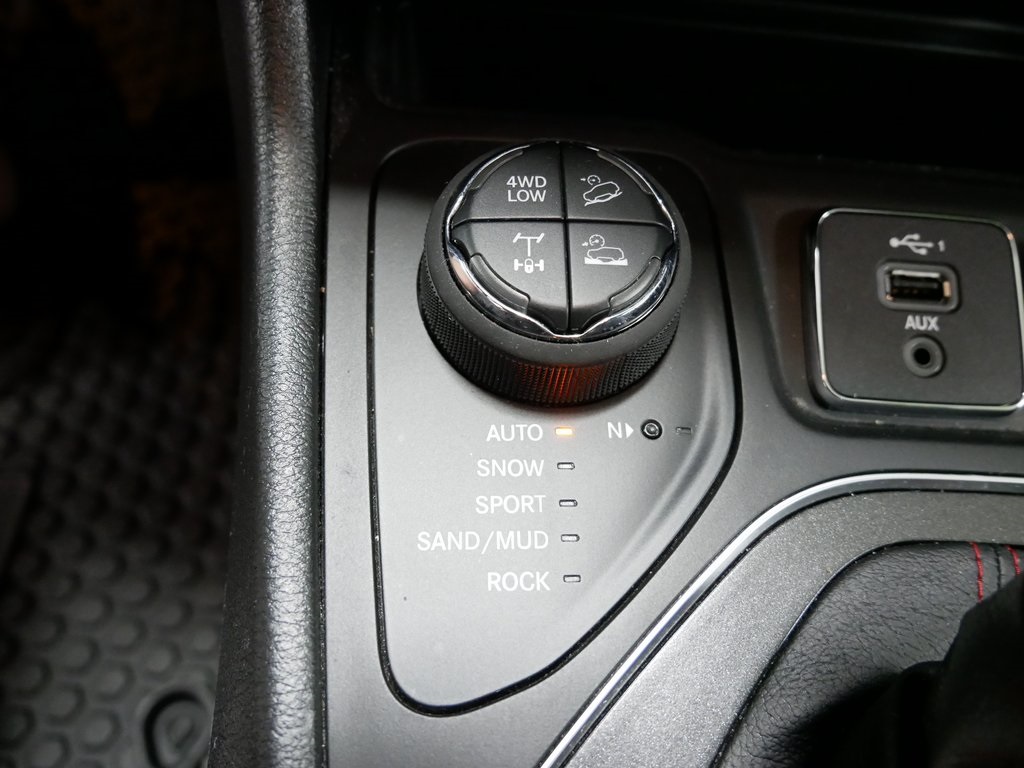 2022 Jeep Cherokee Trailhawk photo 23