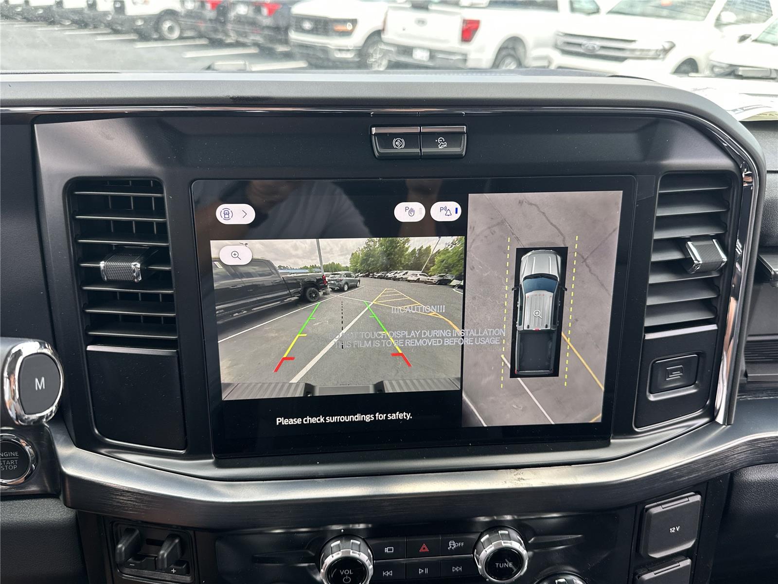 2025 Ford F-250 Lariat photo 5
