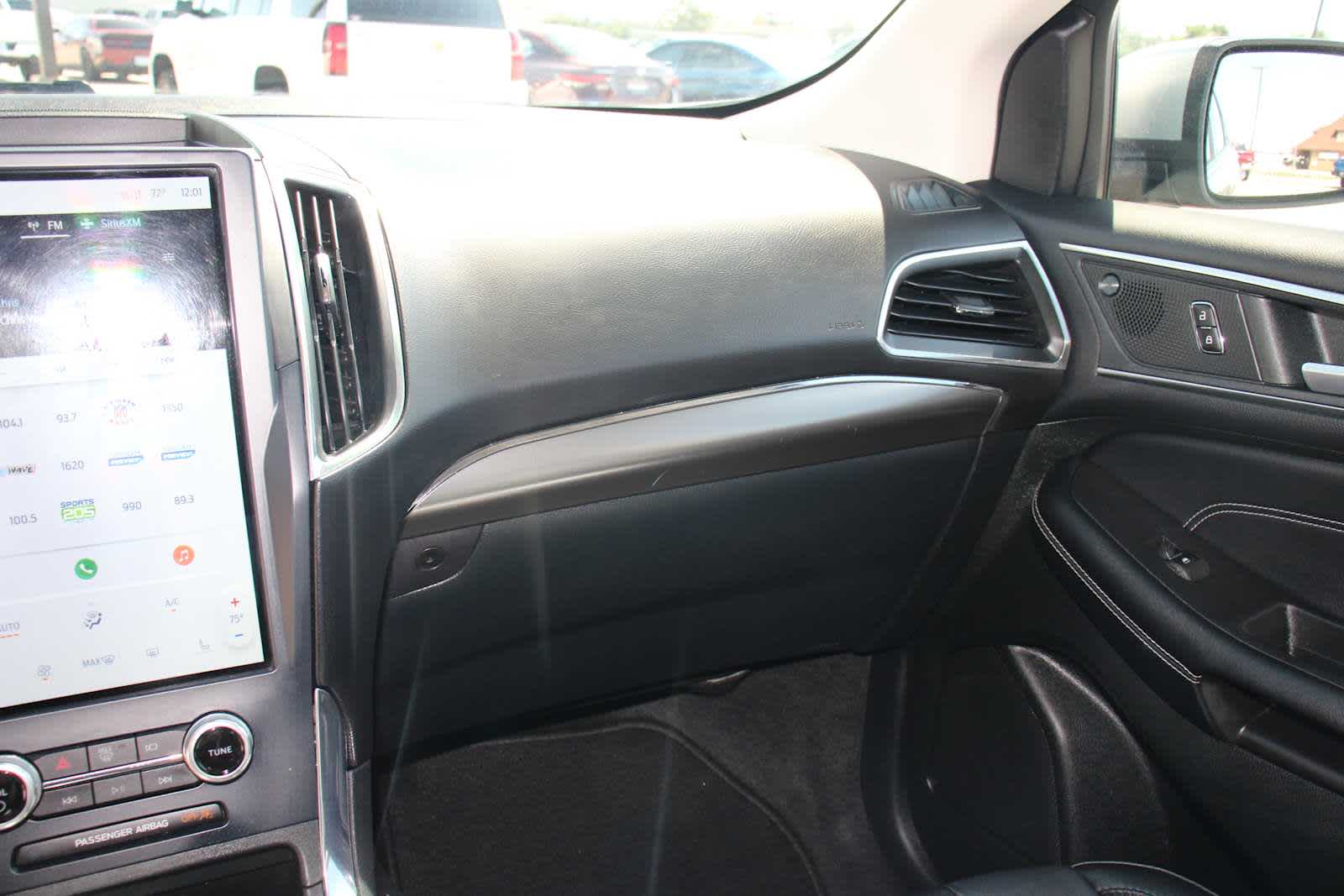 2022 Ford Edge Titanium photo 29