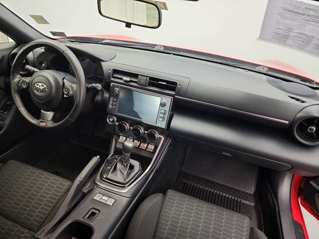 2022 Toyota GR86 Base photo 21