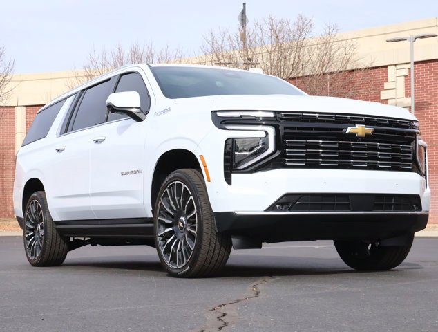 2026 Chevrolet Suburban High Country's photo