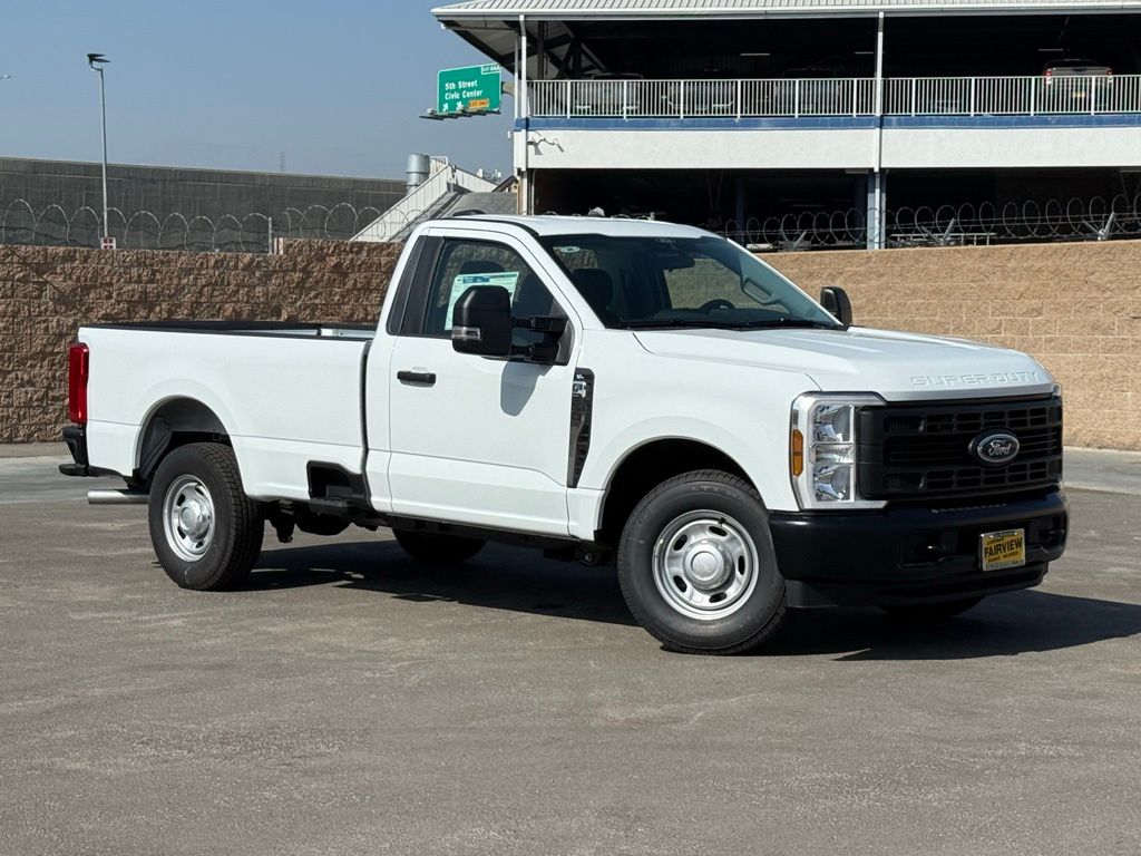 2026 Ford F-250 Super Duty XL's photo