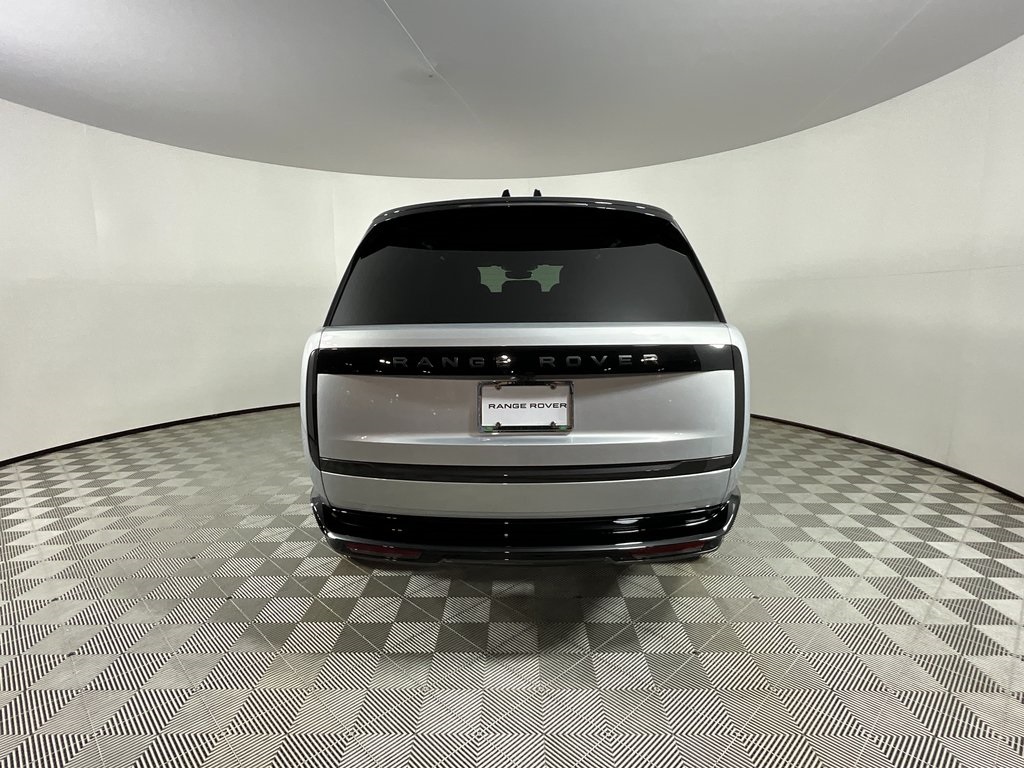 2025 Land Rover Range Rover SE photo 2