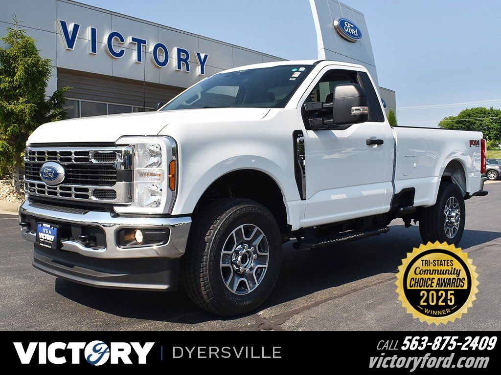 2025 Ford F-350 Super Duty XLT's photo