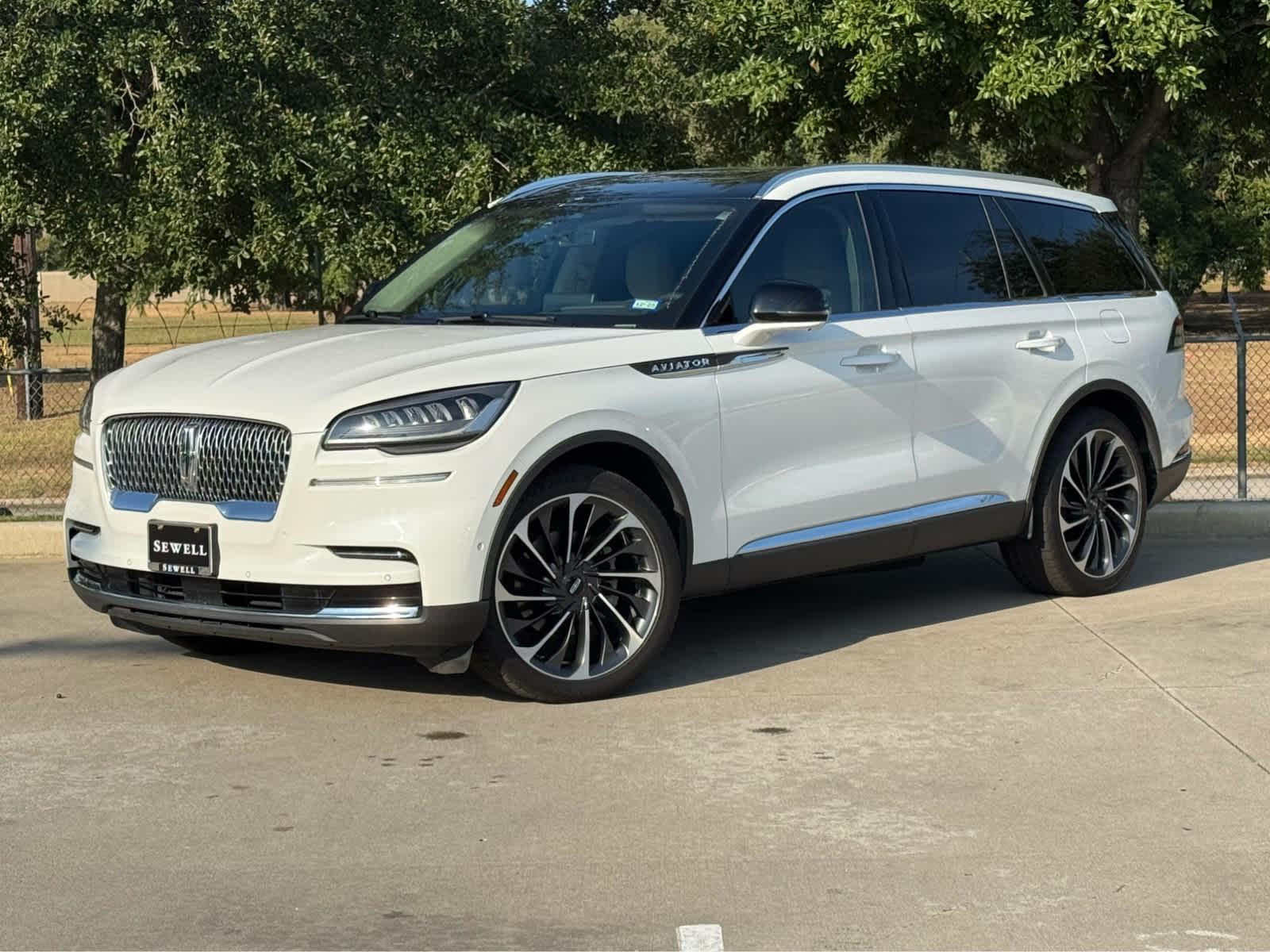 2023 Lincoln Aviator Reserve's photo