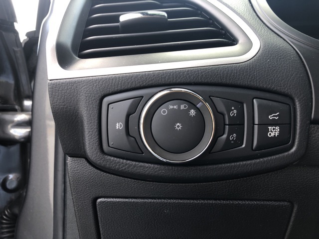 2022 Ford Edge ST photo 14