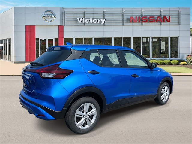 2025 Nissan Kicks Play S photo 3