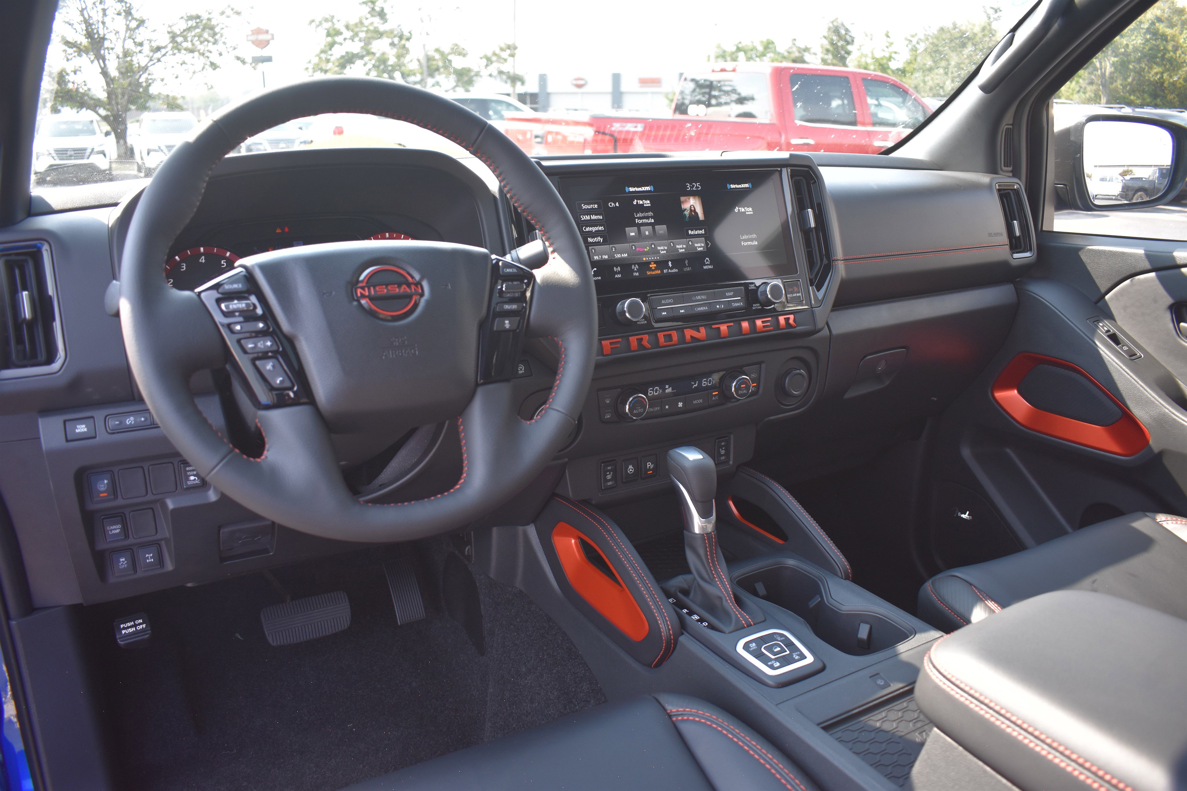 2026 Nissan Frontier Crew Cab PRO-4X photo 9