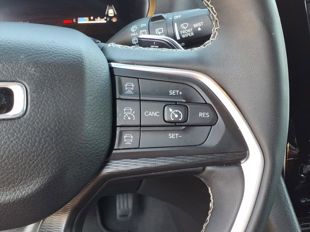 2024 Jeep Grand Cherokee Altitude photo 18