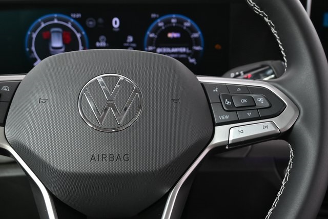 2025 Volkswagen Tiguan SE photo 11