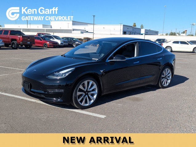 2019 Tesla Model 3 Mid Range's photo