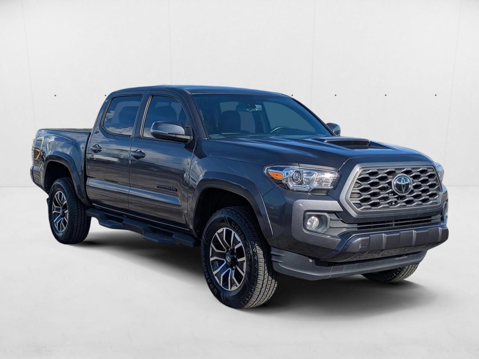 2022 Toyota Tacoma TRD Sport photo 3