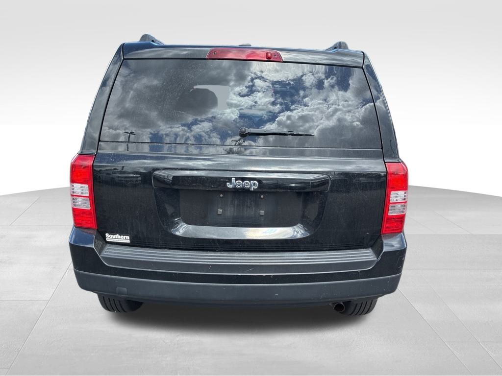 2014 Jeep Patriot Sport photo 3