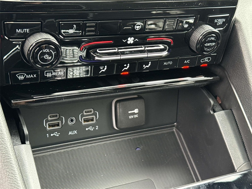 2025 Jeep Grand Cherokee Laredo photo 18