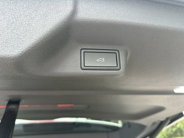 2025 Volkswagen ID. Buzz photo 18