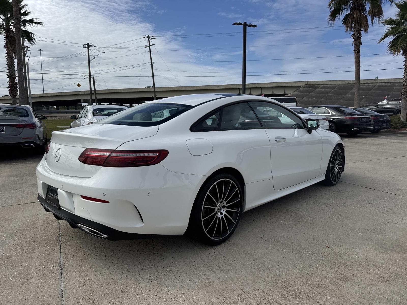 2022 Mercedes Benz E 450 photo 5