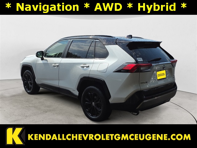 2023 Toyota RAV4 Hybrid XSE photo 3